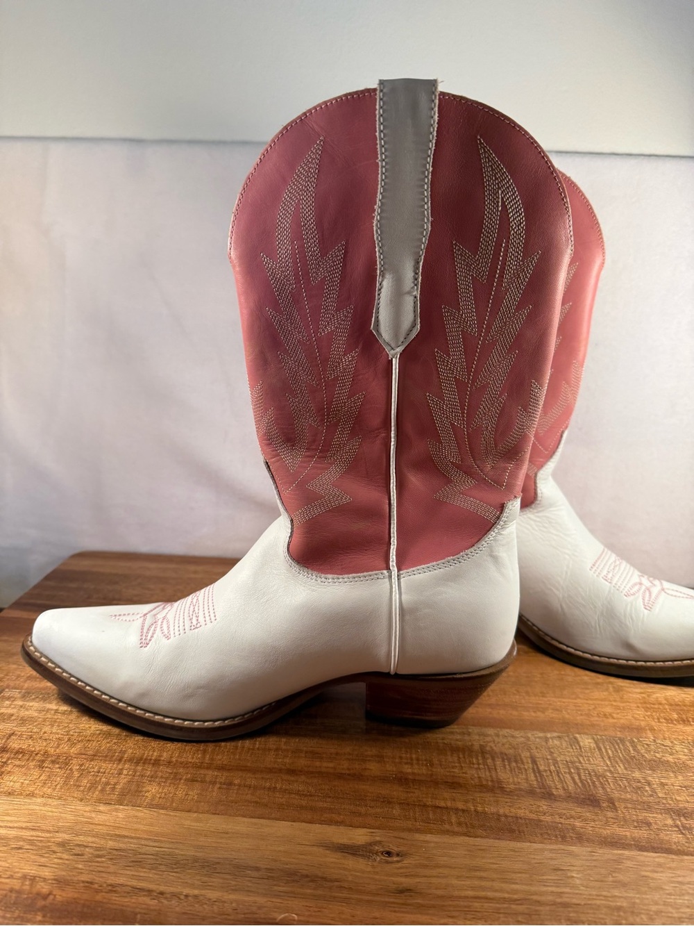 Dingo Hold Your Horses Vintage Western Boots Pink/White Size 8 - Picture 3 of 14